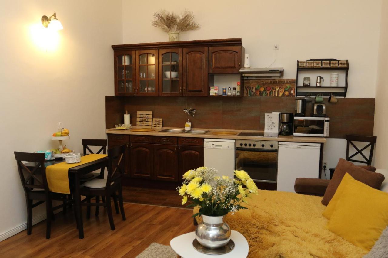 Hedi Apartman Мисколк Екстериор снимка