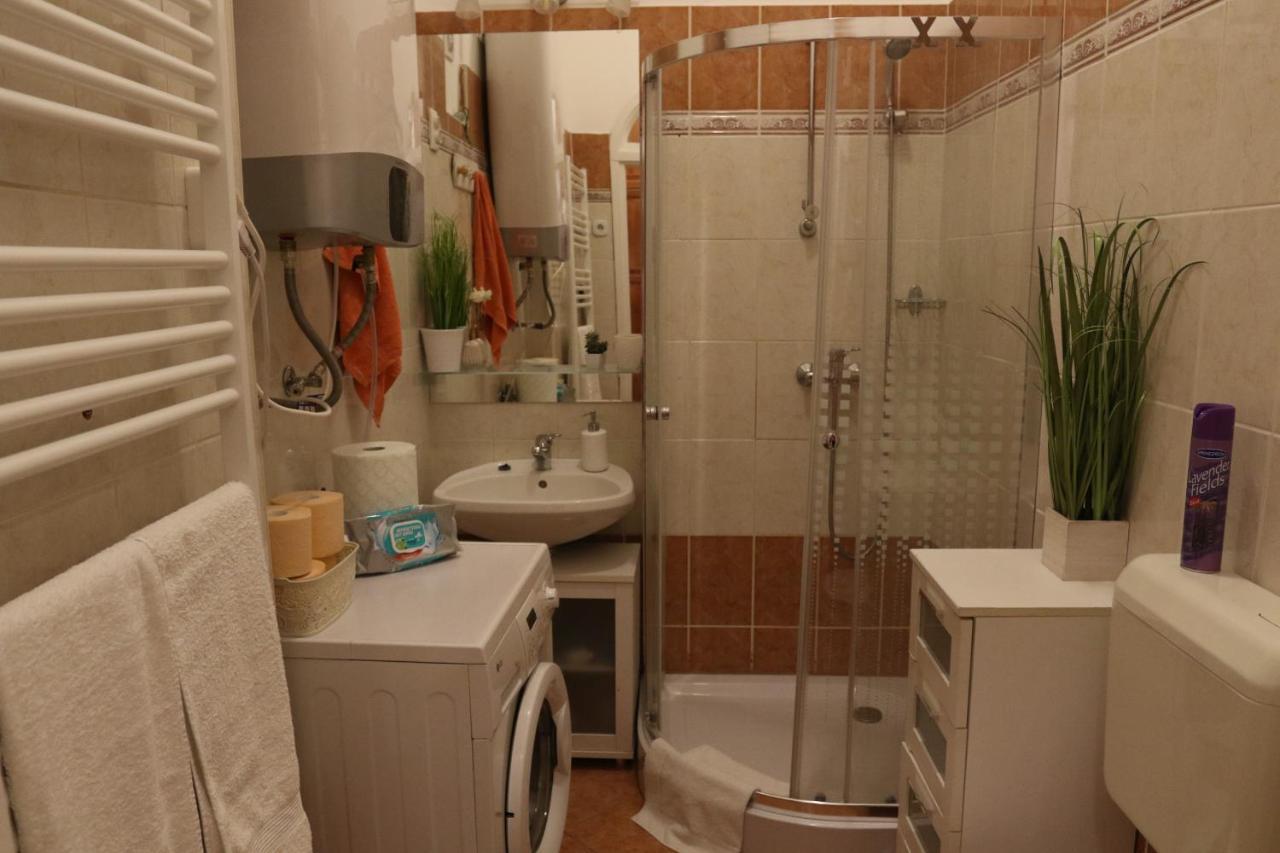 Hedi Apartman Мисколк Екстериор снимка