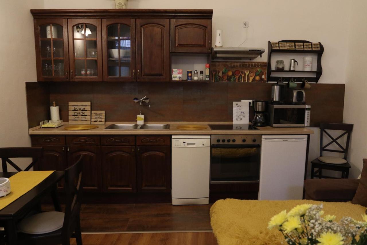 Hedi Apartman Мисколк Екстериор снимка