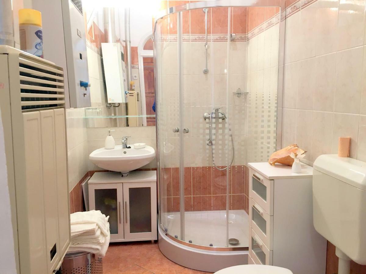 Hedi Apartman Мисколк Екстериор снимка